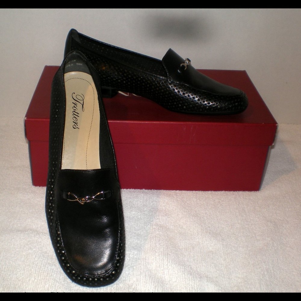 Trotters - Classy Black Comfort Loafers -6.5